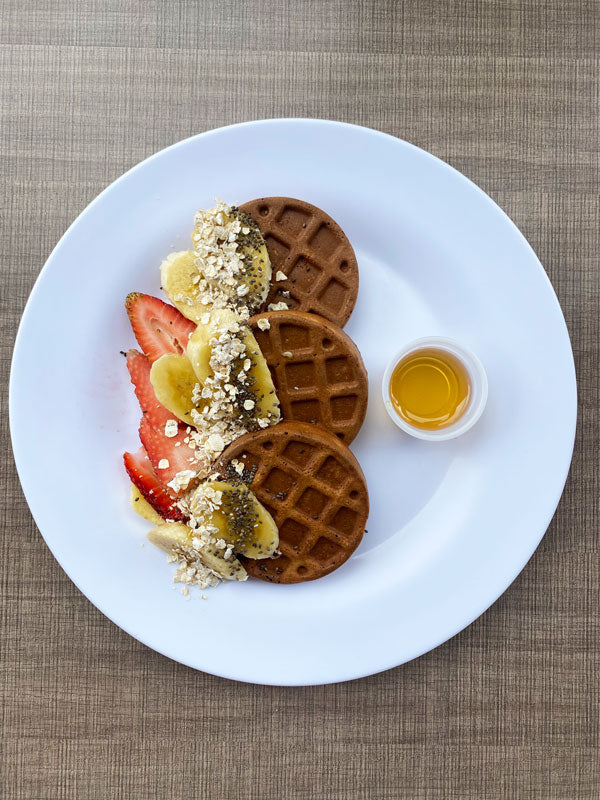 Chocowaffle de avena y banano waffles de avena, banano y cacao