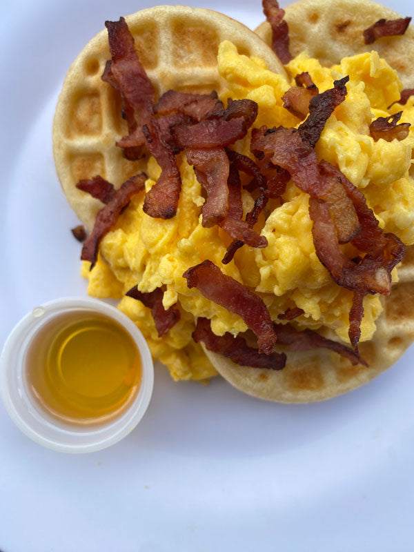 Waffle de pandebono y tocineta